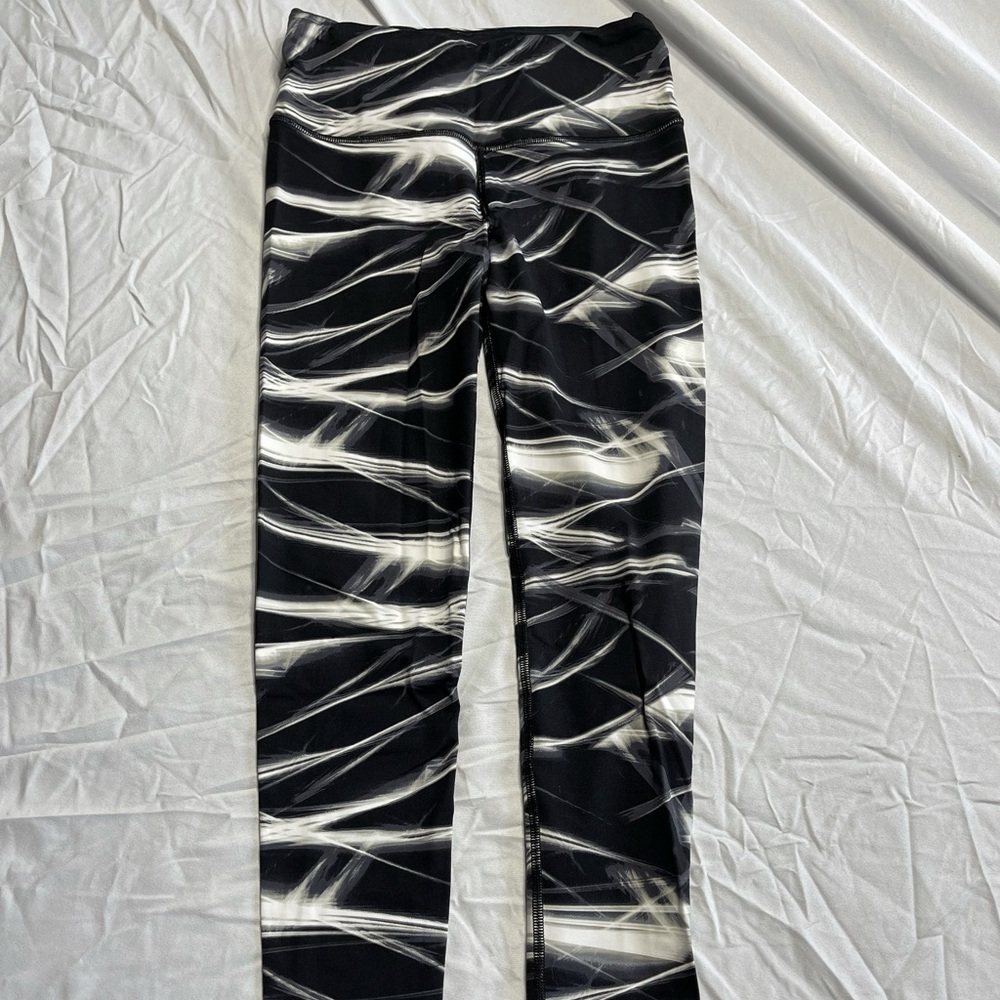 Black and White Victoria’s Secret Leggings